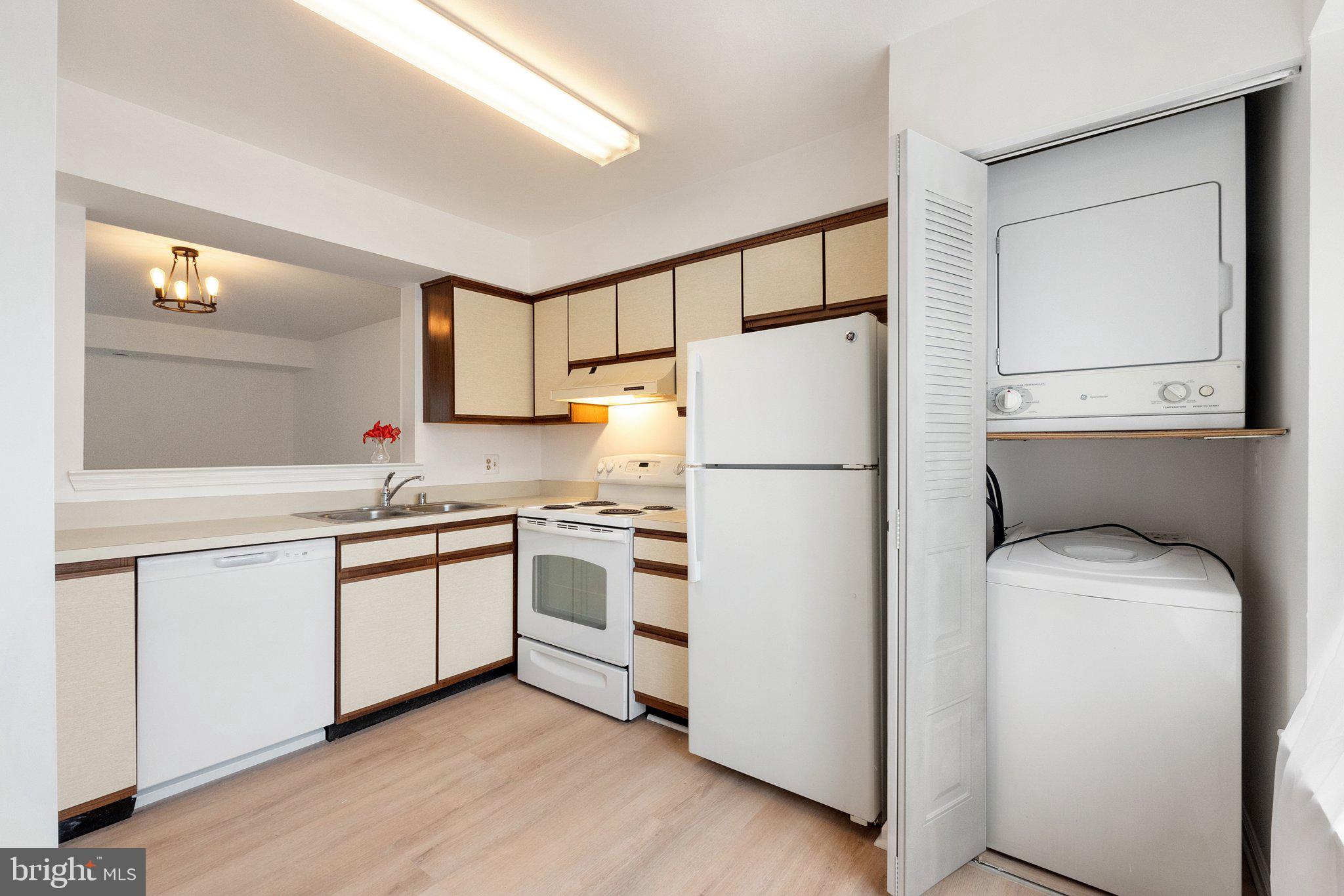 ROLLING RIDGE - Residential