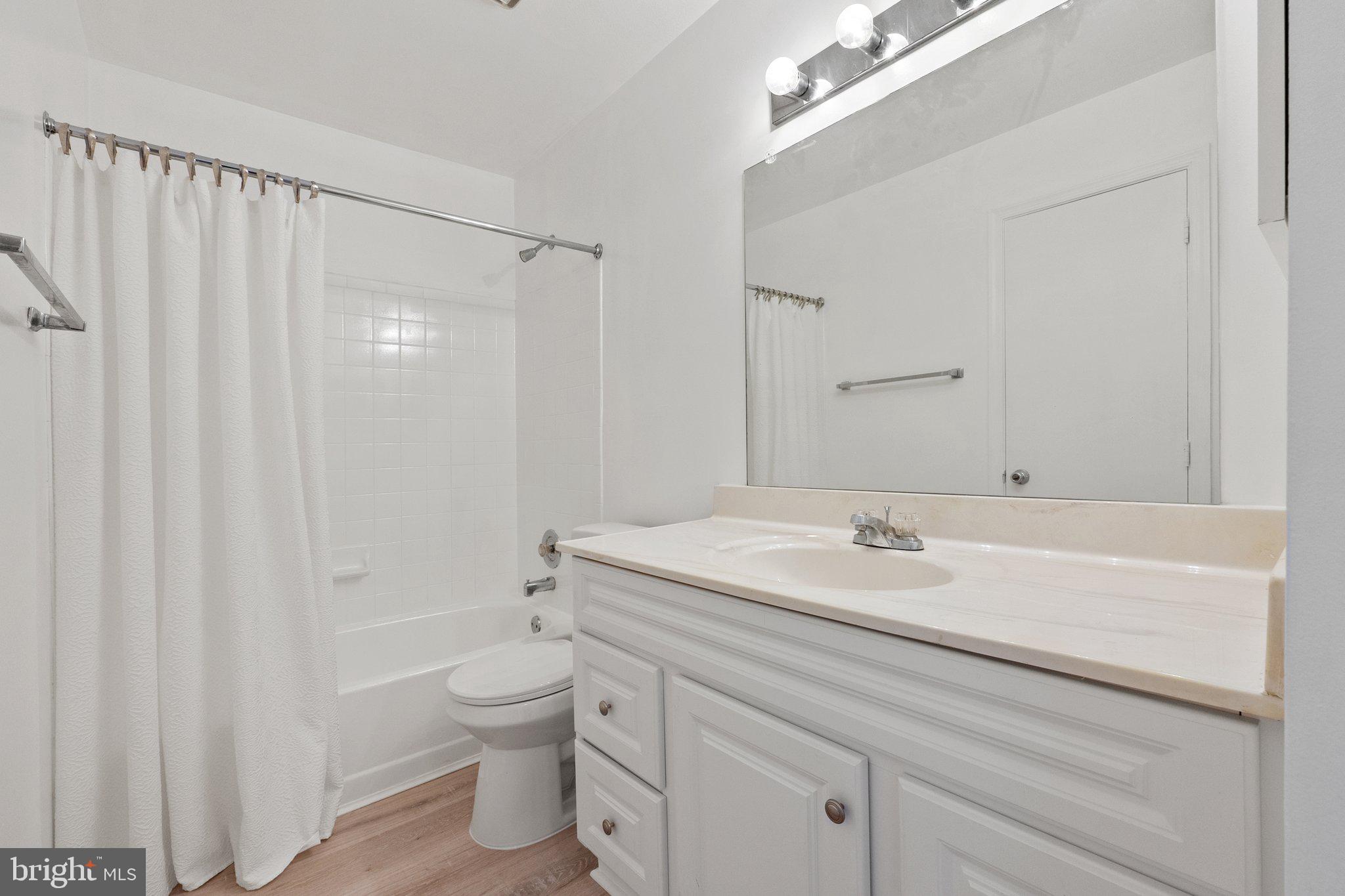 ROLLING RIDGE - Residential