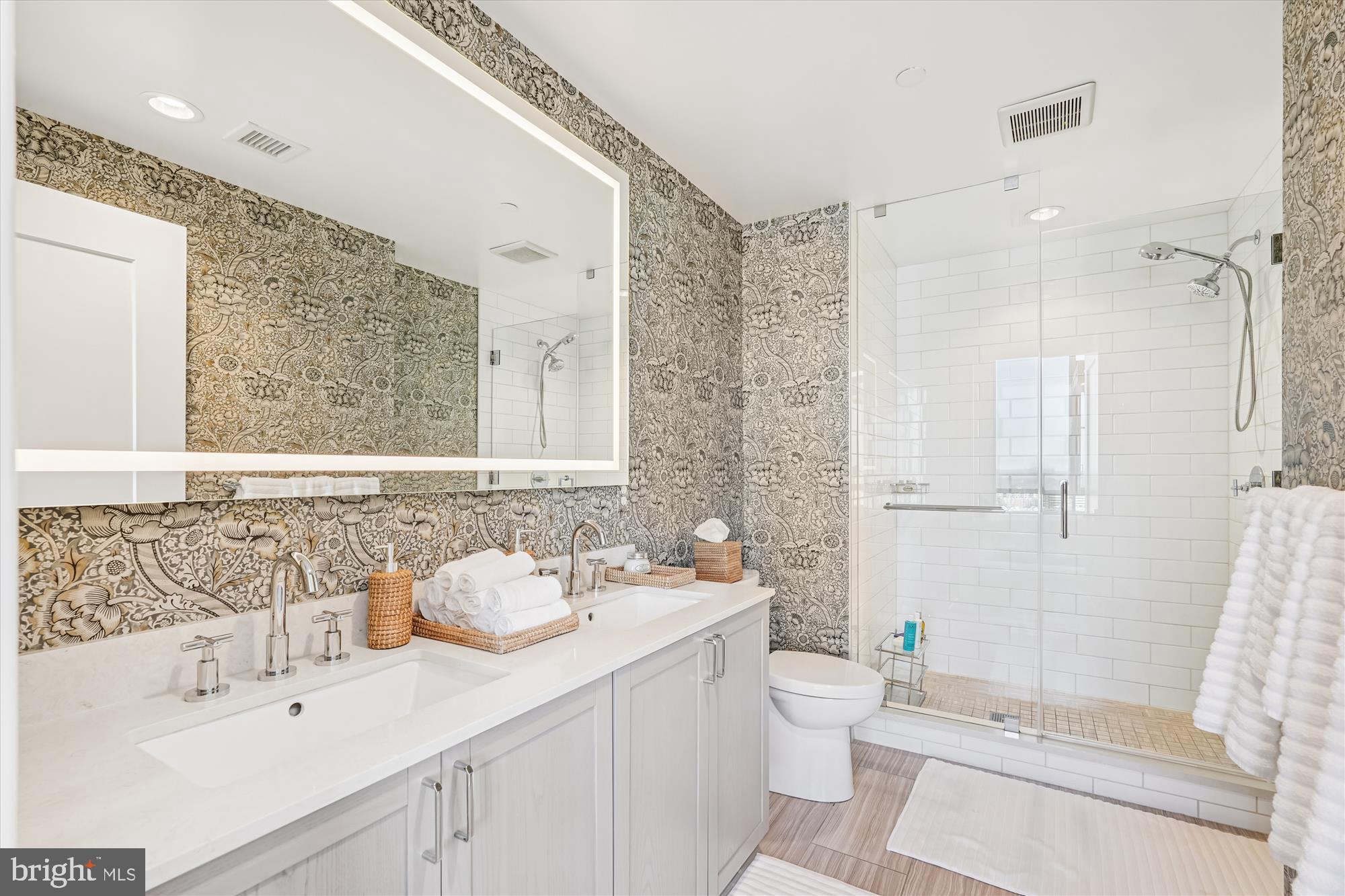 PIKE AND ROSE - Residential Lease