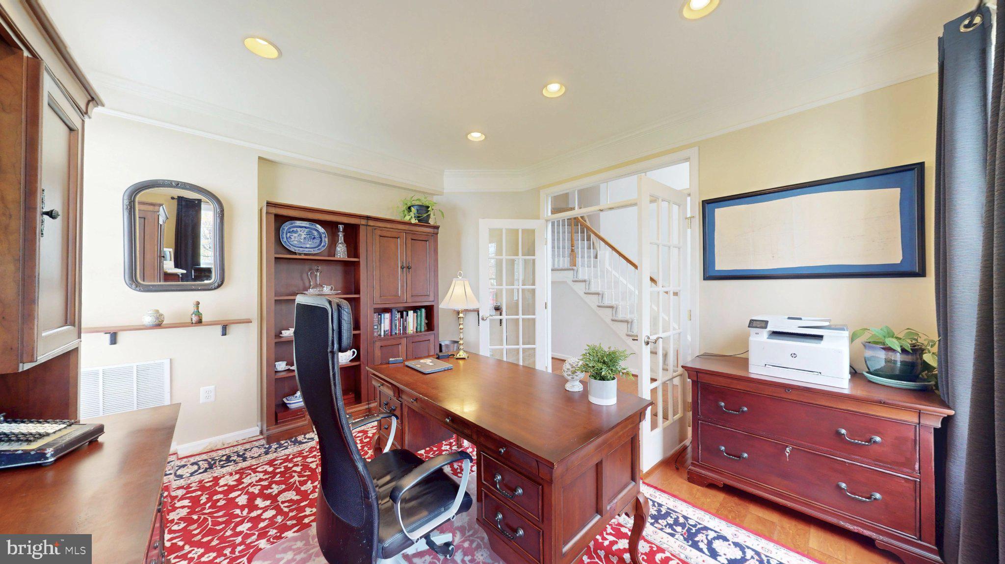 BROADLANDS - Residential