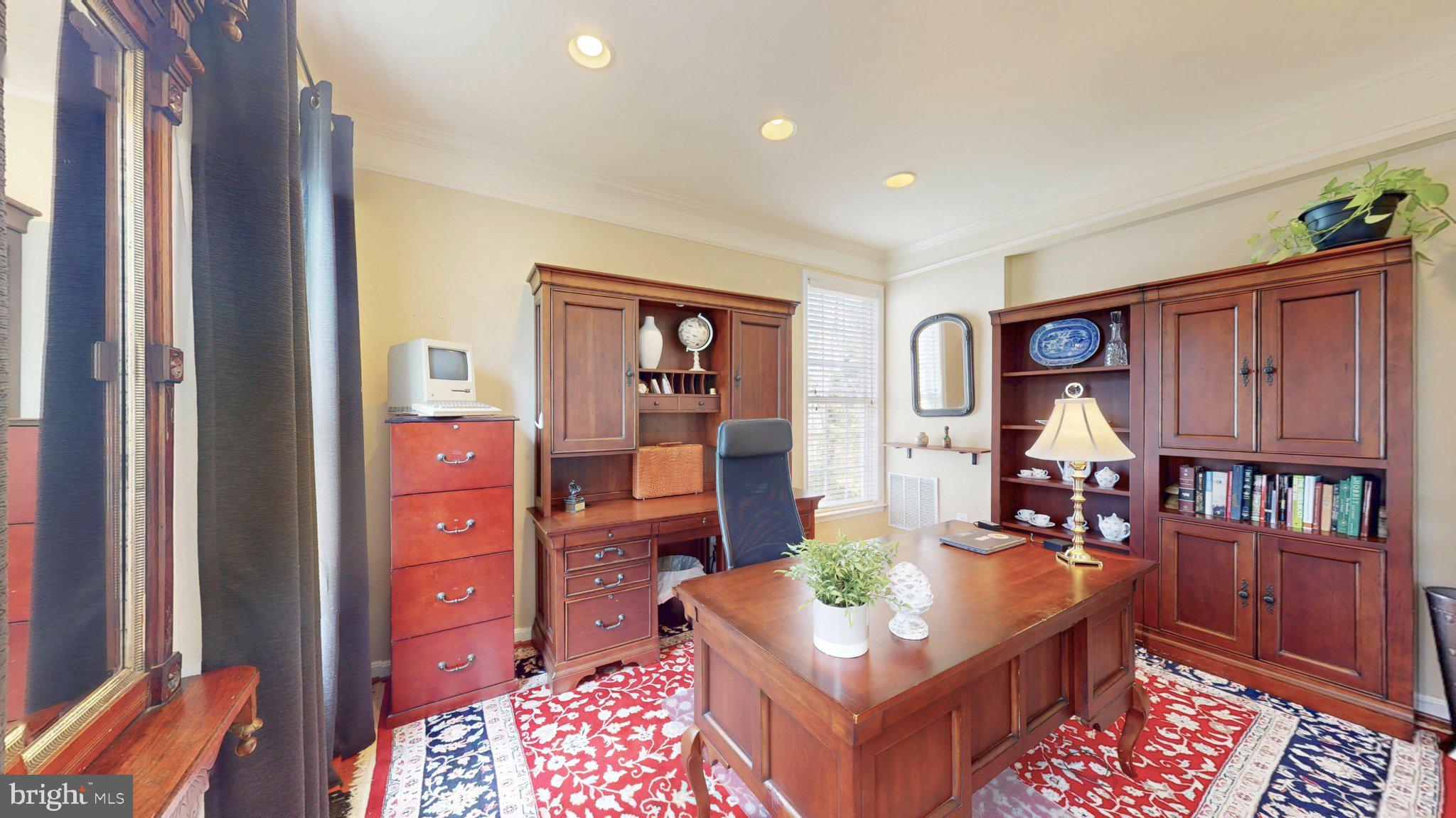 BROADLANDS - Residential