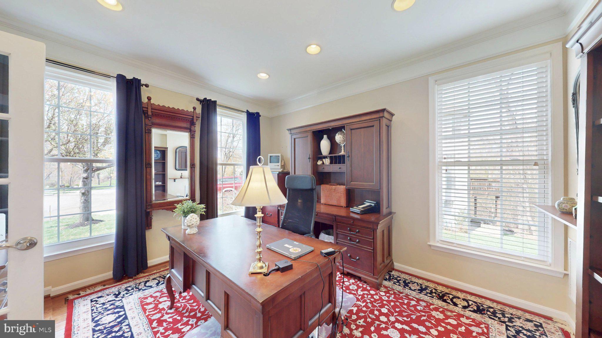 BROADLANDS - Residential