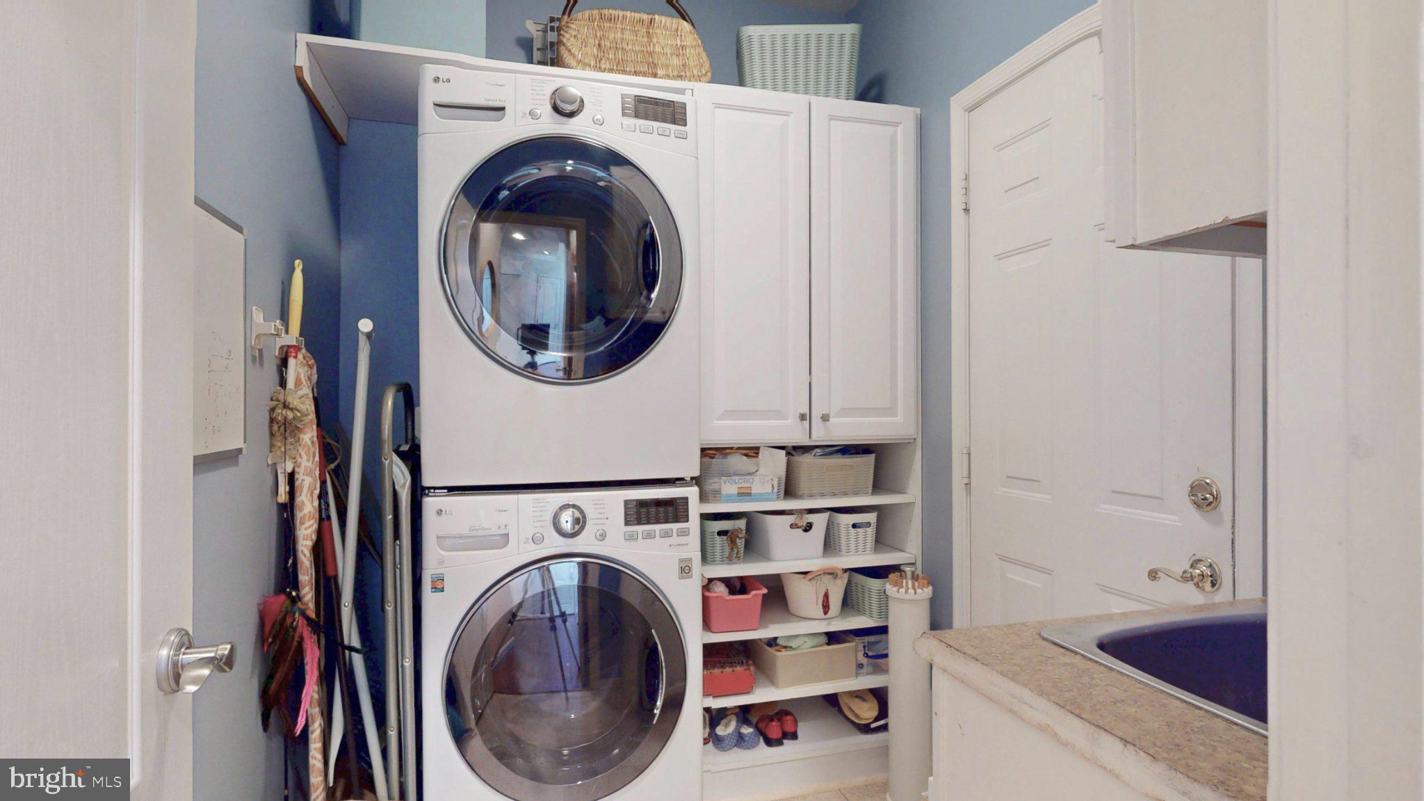 BROADLANDS - Residential