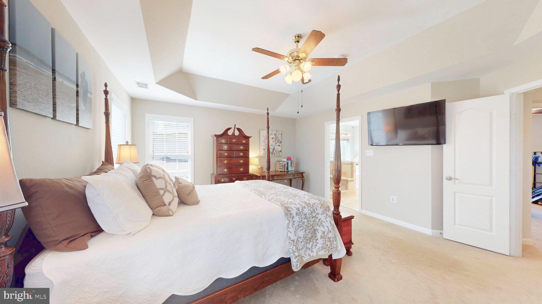 BROADLANDS - Residential