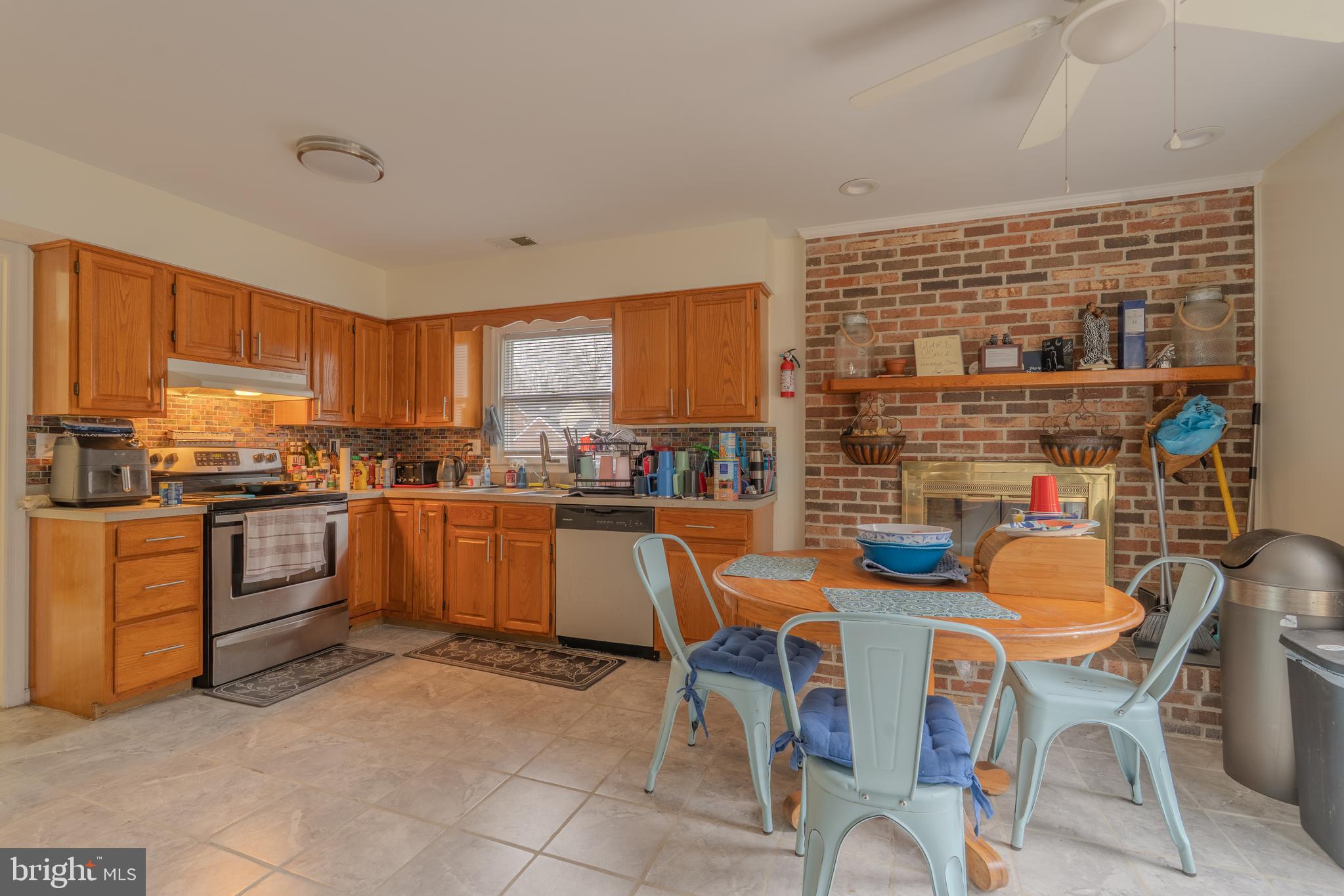 6013 HARBOR SEAL COURT