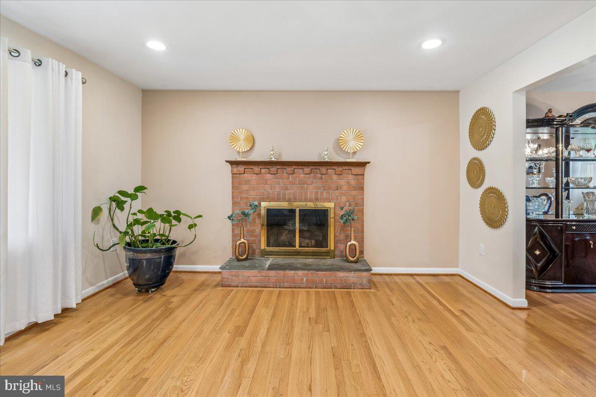 5309 ACORN DRIVE