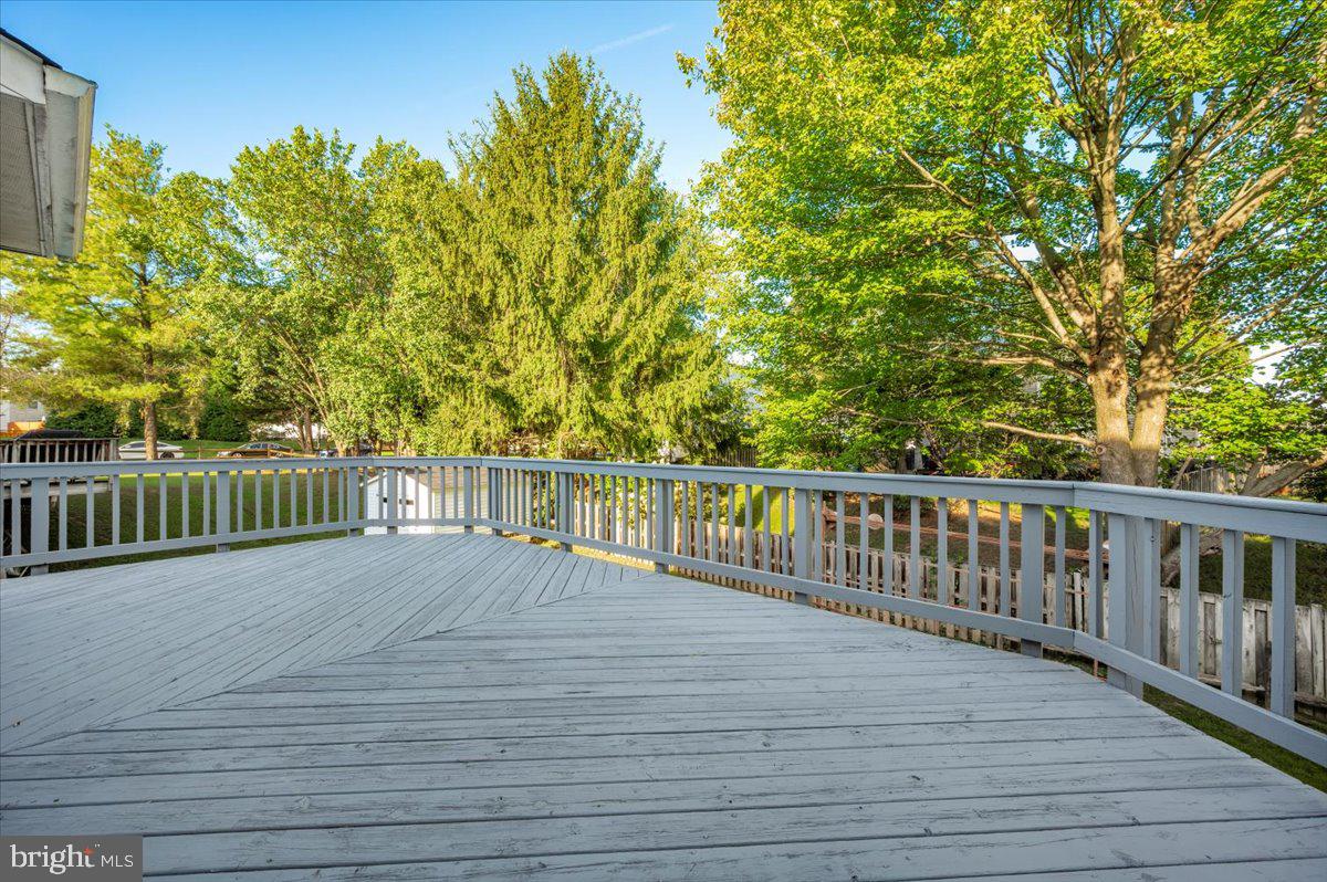 ROBIN MEADOWS - Residential