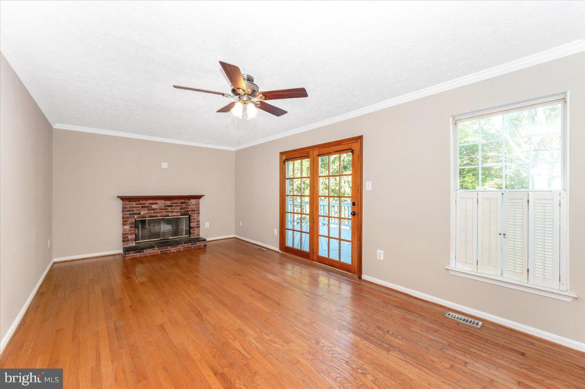 ROBIN MEADOWS - Residential