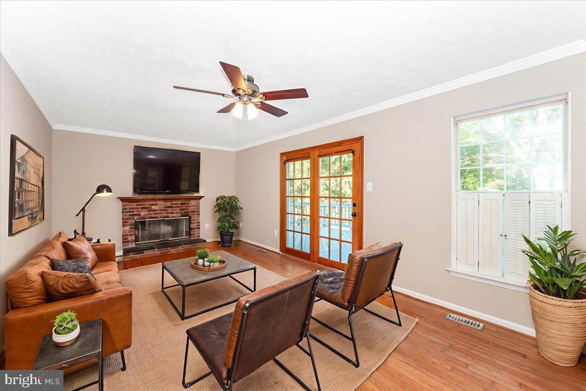 ROBIN MEADOWS - Residential