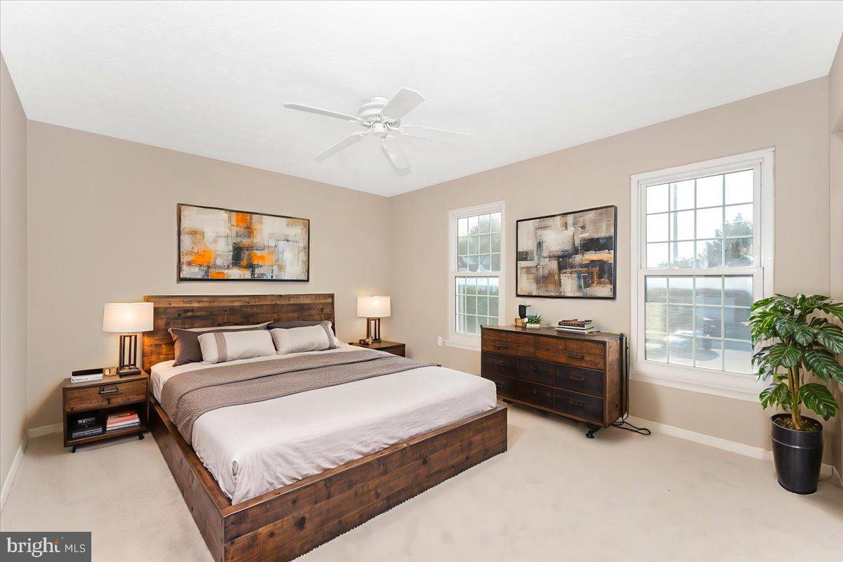 ROBIN MEADOWS - Residential