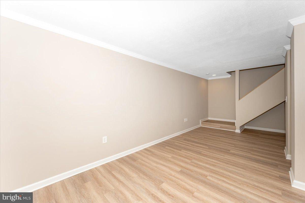 ROBIN MEADOWS - Residential