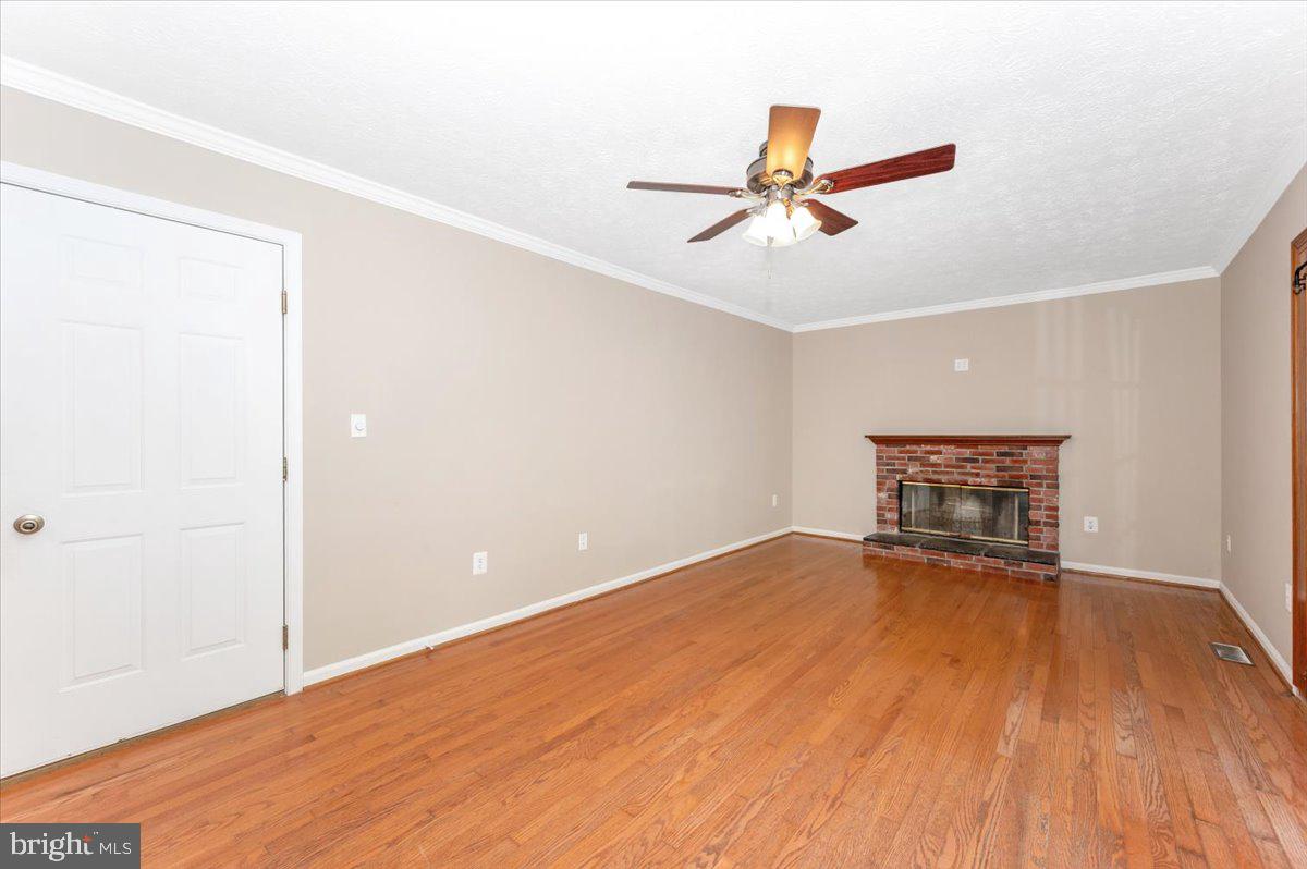 ROBIN MEADOWS - Residential