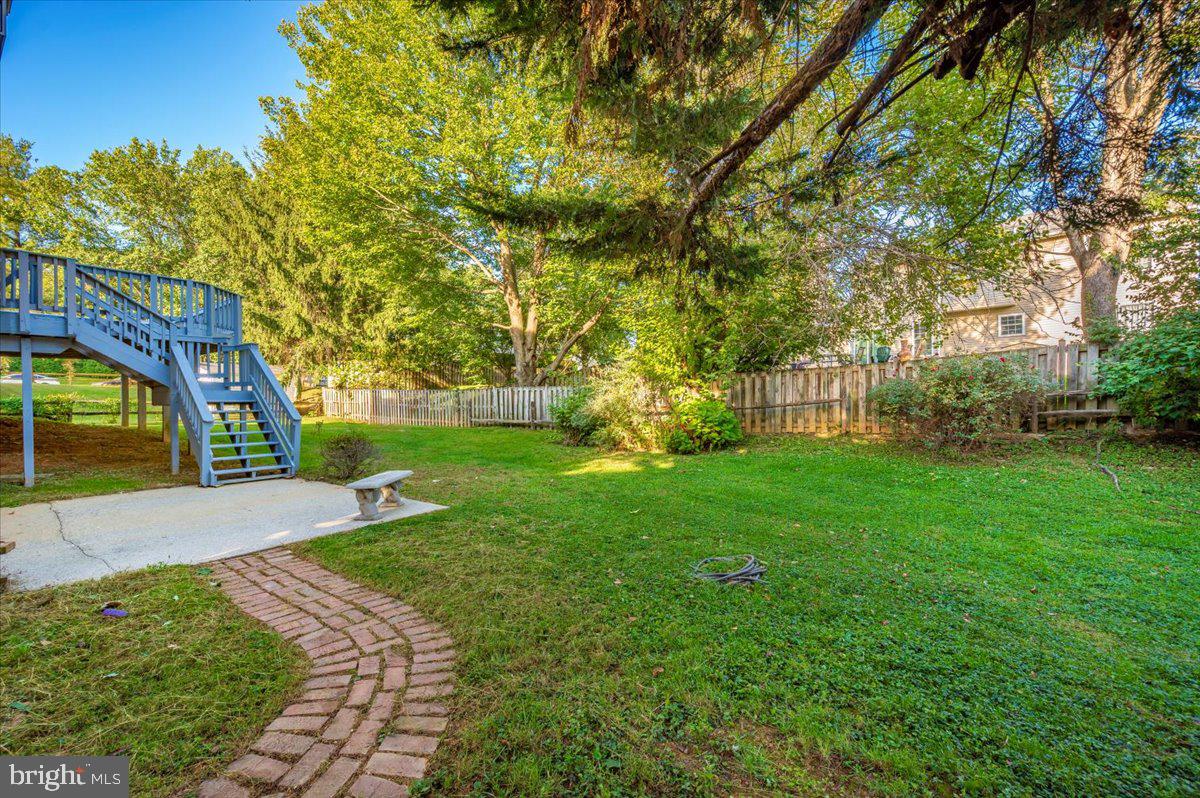 ROBIN MEADOWS - Residential