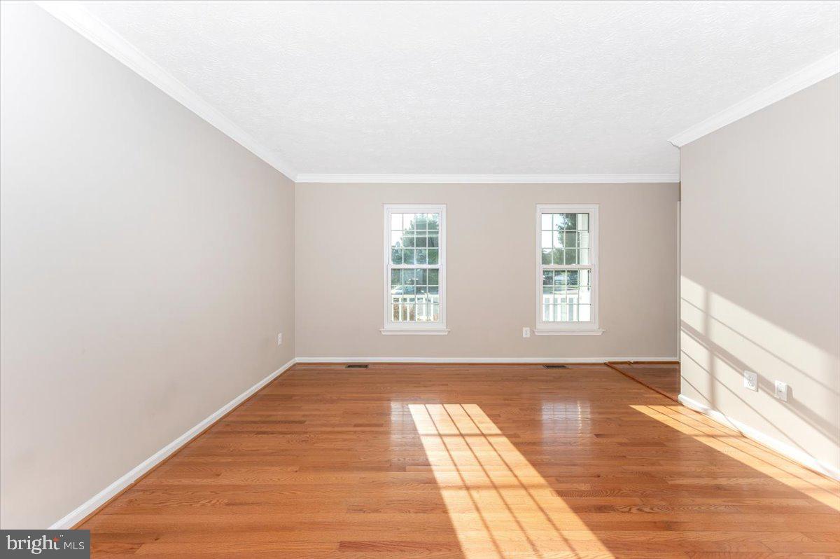 ROBIN MEADOWS - Residential