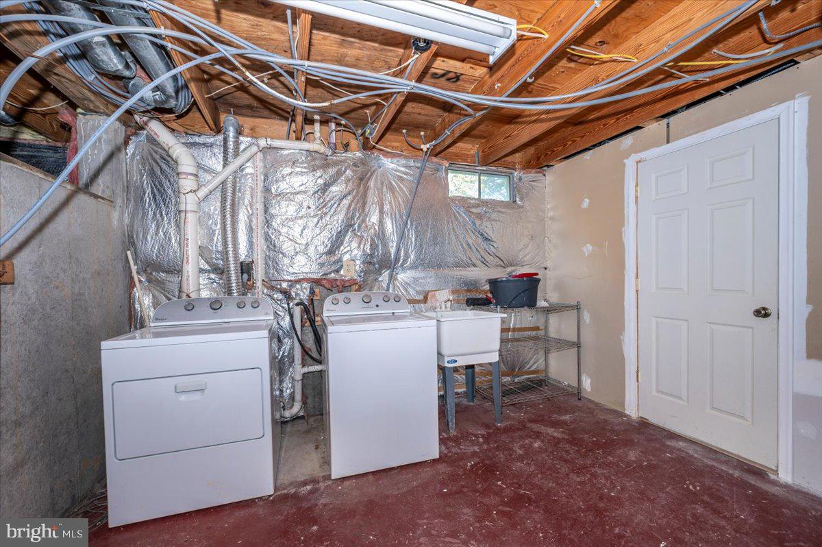 ROBIN MEADOWS - Residential