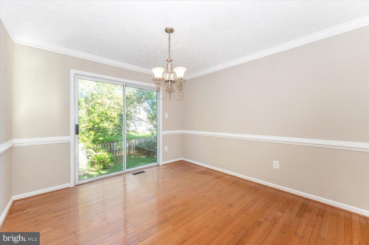 ROBIN MEADOWS - Residential