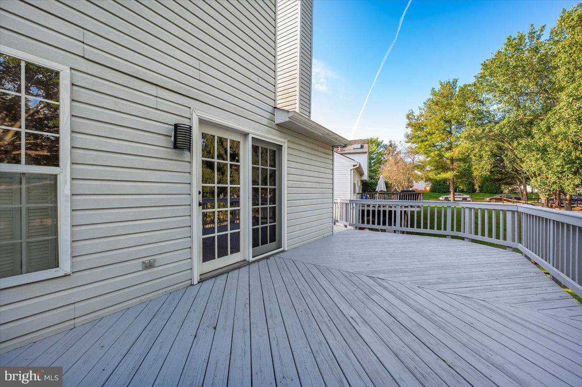 ROBIN MEADOWS - Residential