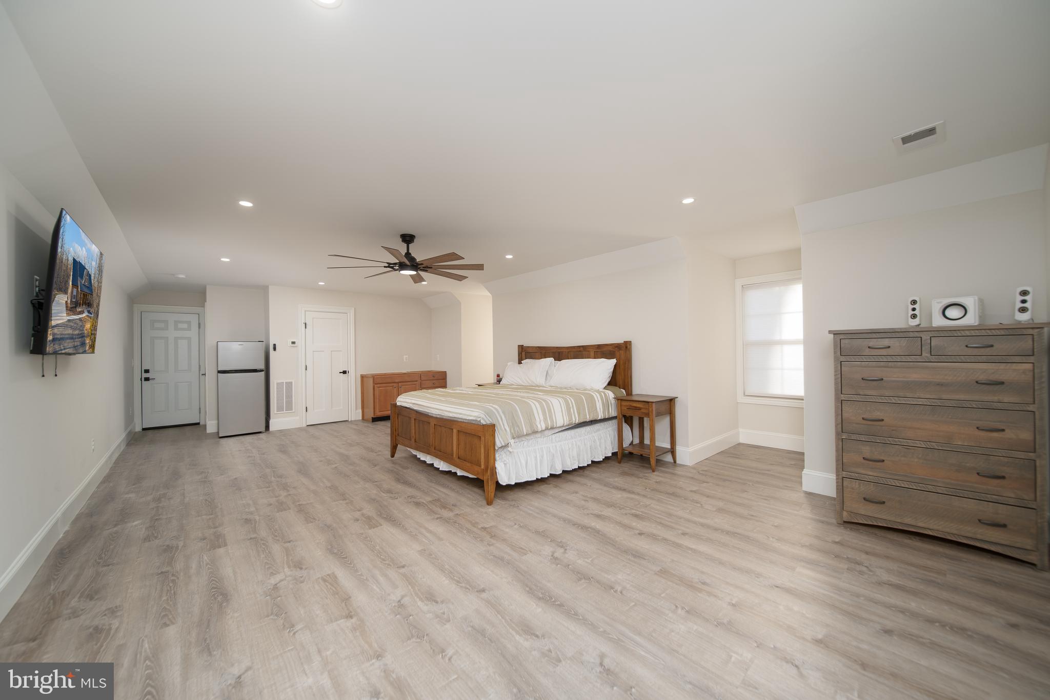 WATERSIDE RESERVE - Residential