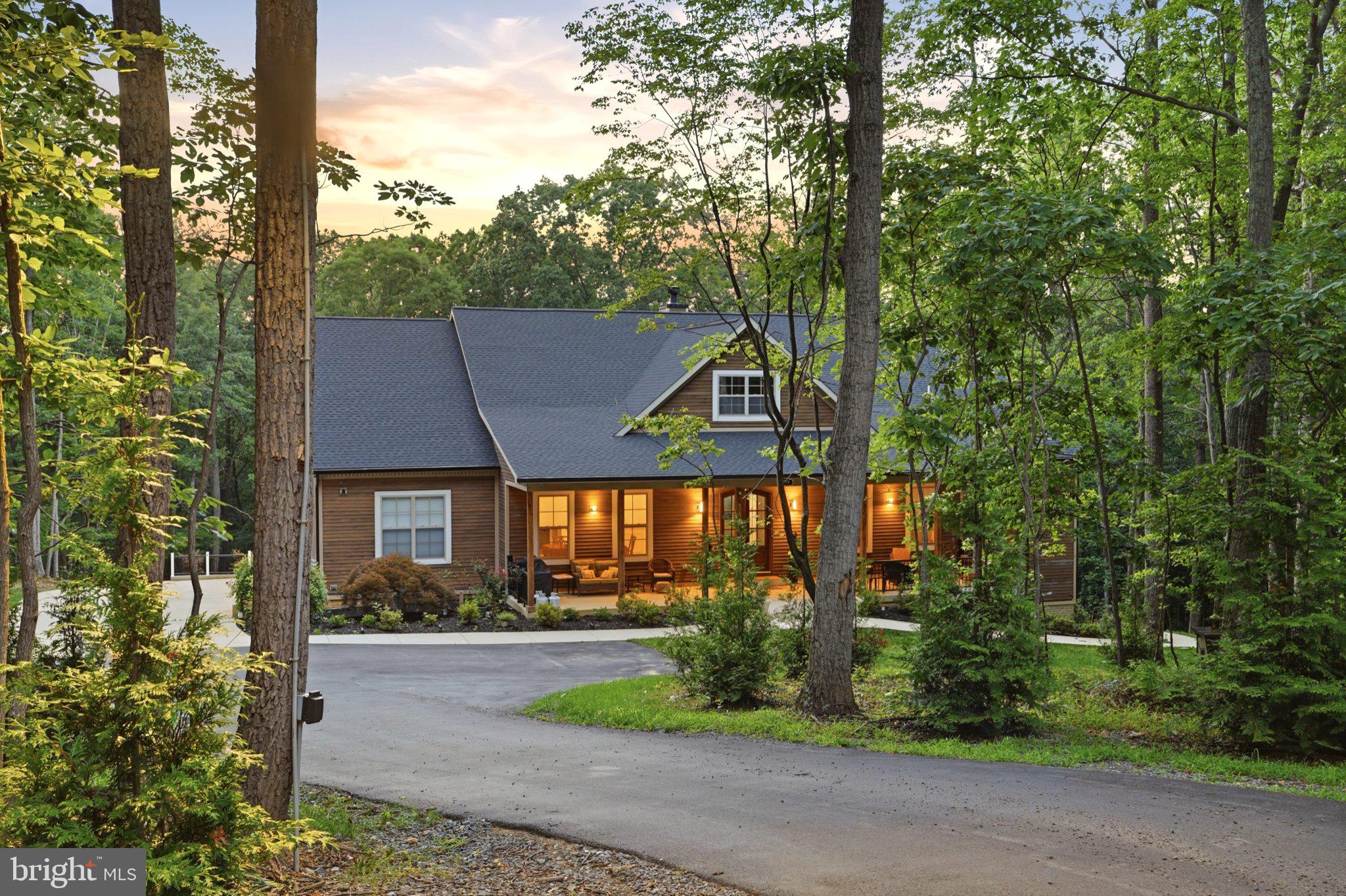 659 WATERSIDE DRIVE