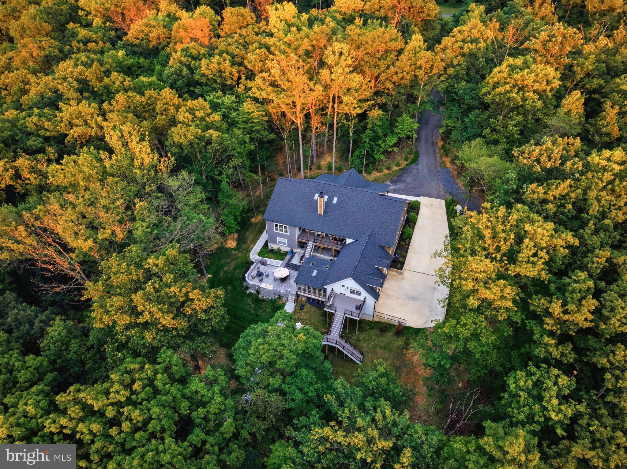 659 WATERSIDE DRIVE