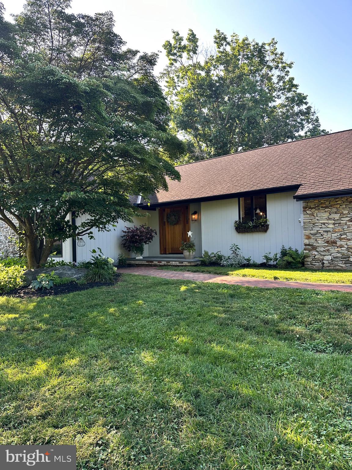 213 TOMAHAWK DRIVE