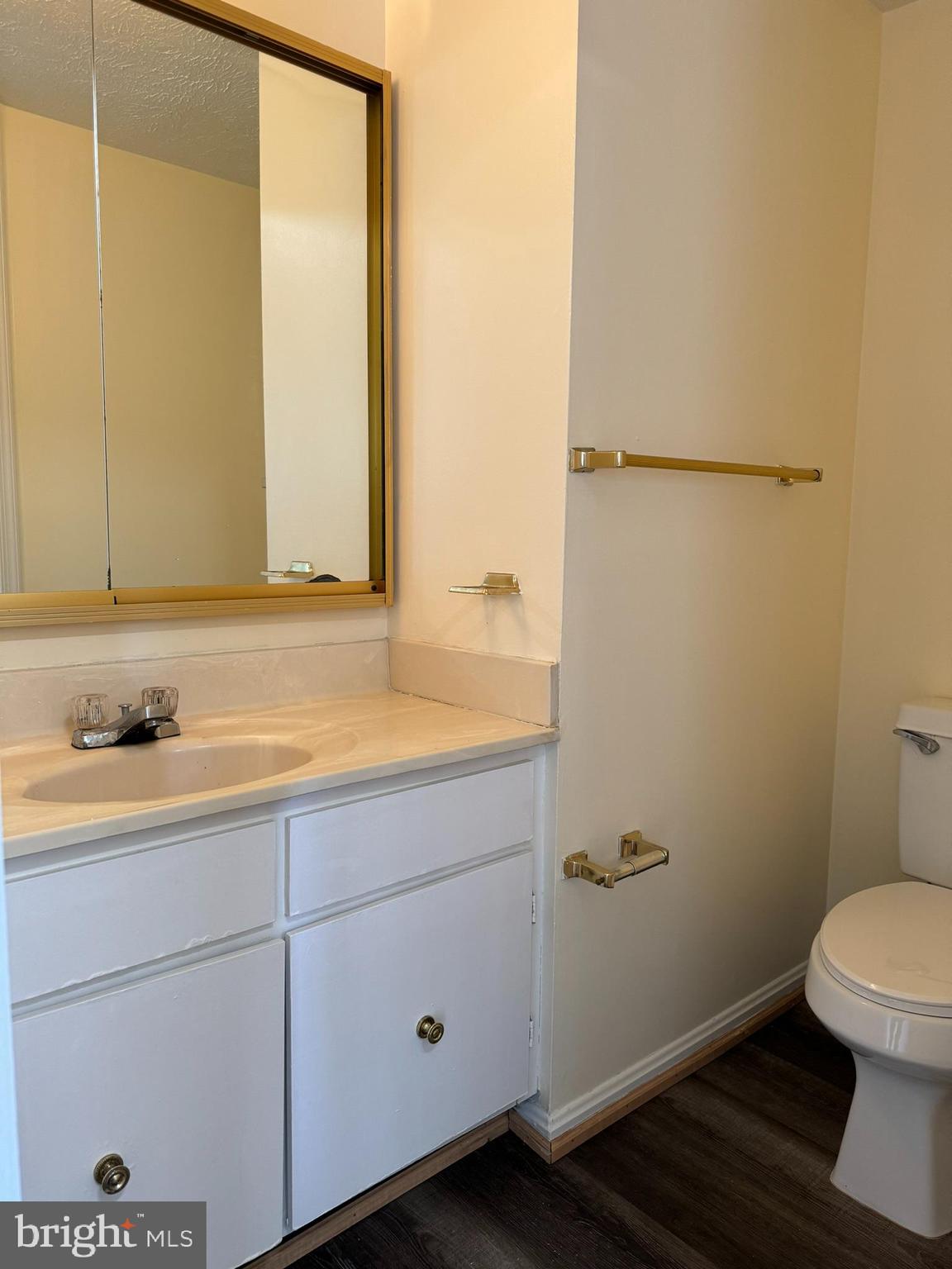 THE COLONY - Residential Lease