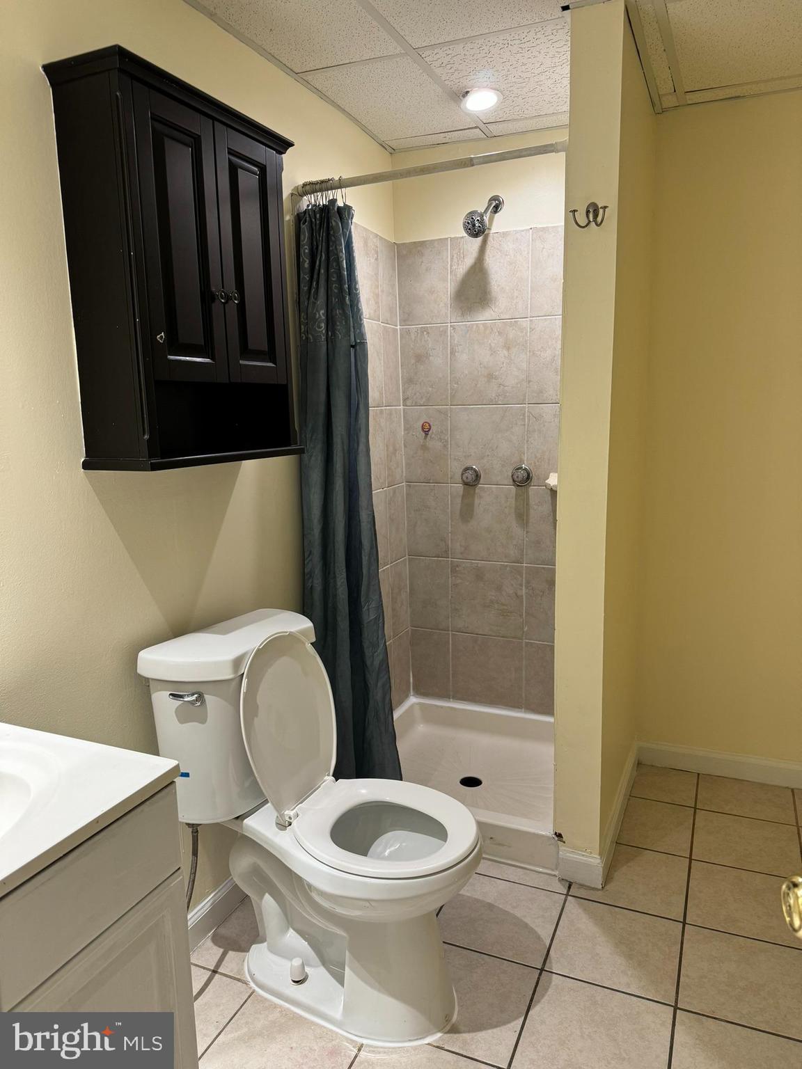 THE COLONY - Residential Lease