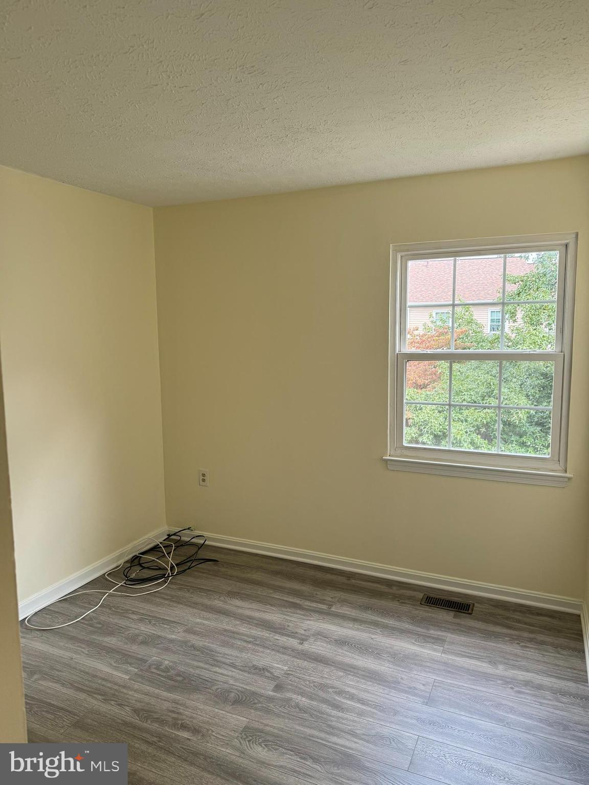 THE COLONY - Residential Lease