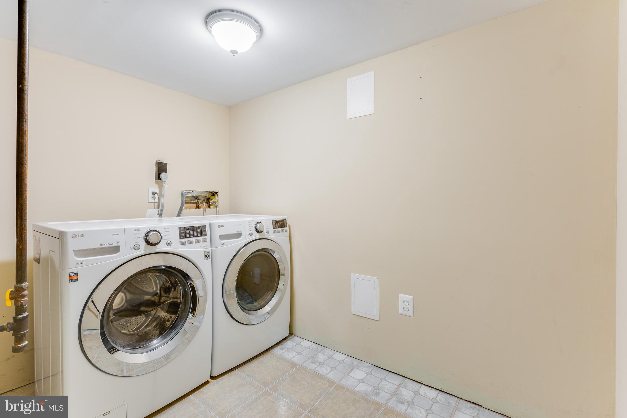 OLD BRIDGE ESTATES - Residential