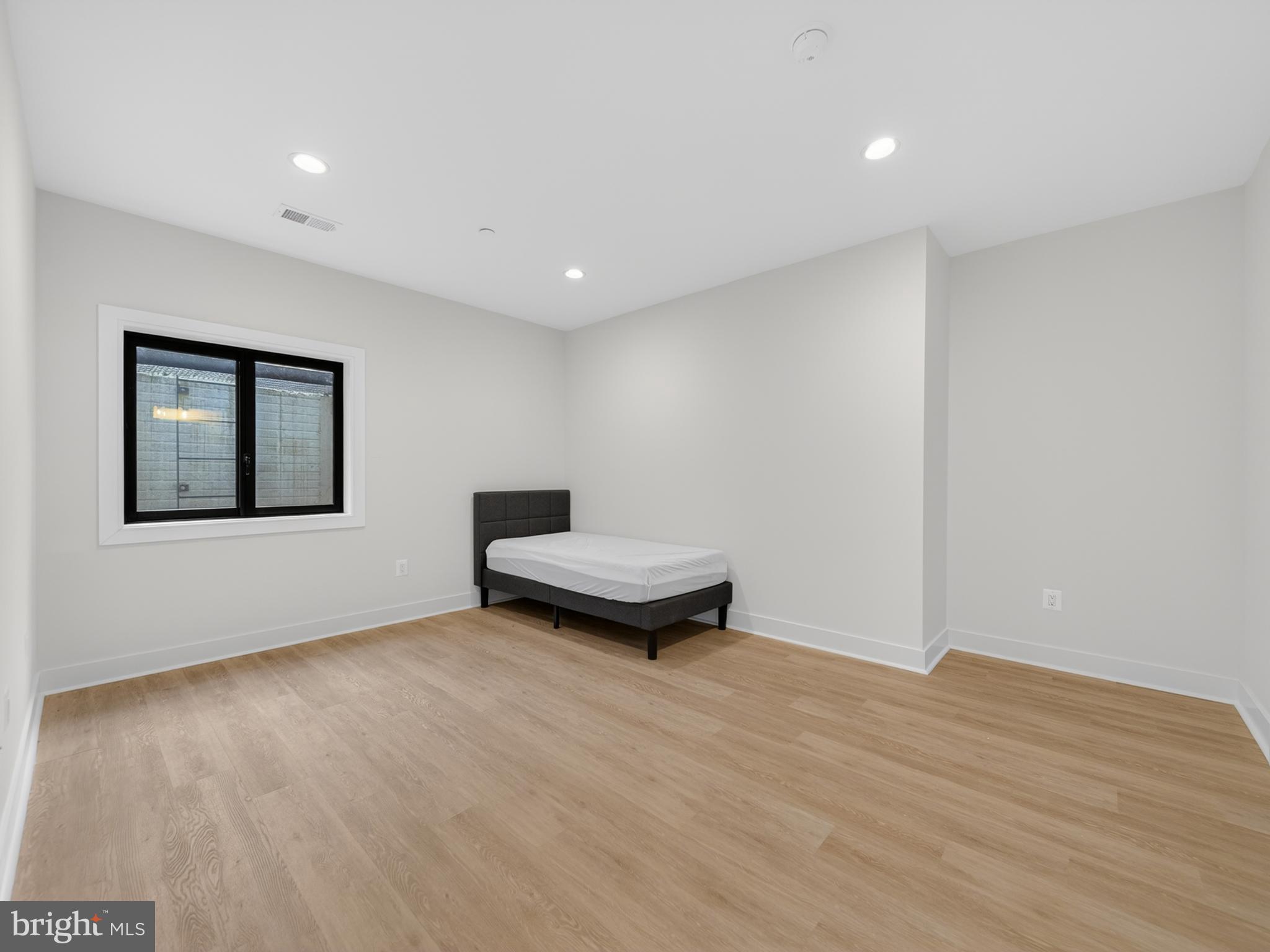 OAKWOOD KNOLLS - Residential