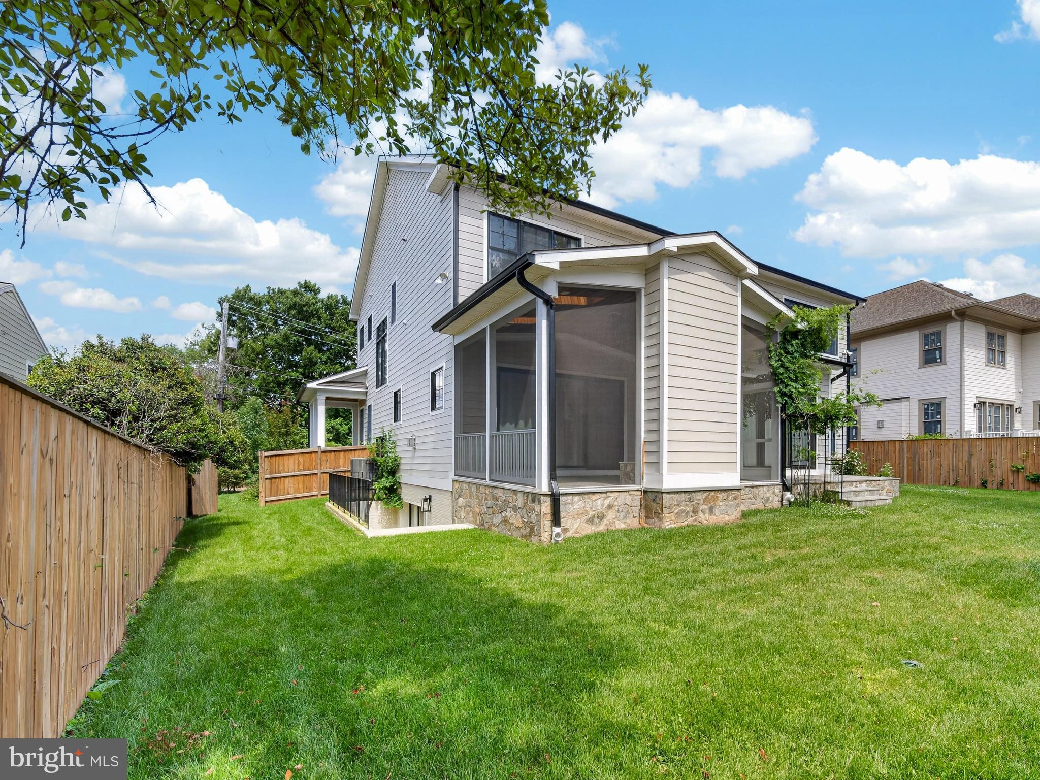 OAKWOOD KNOLLS - Residential
