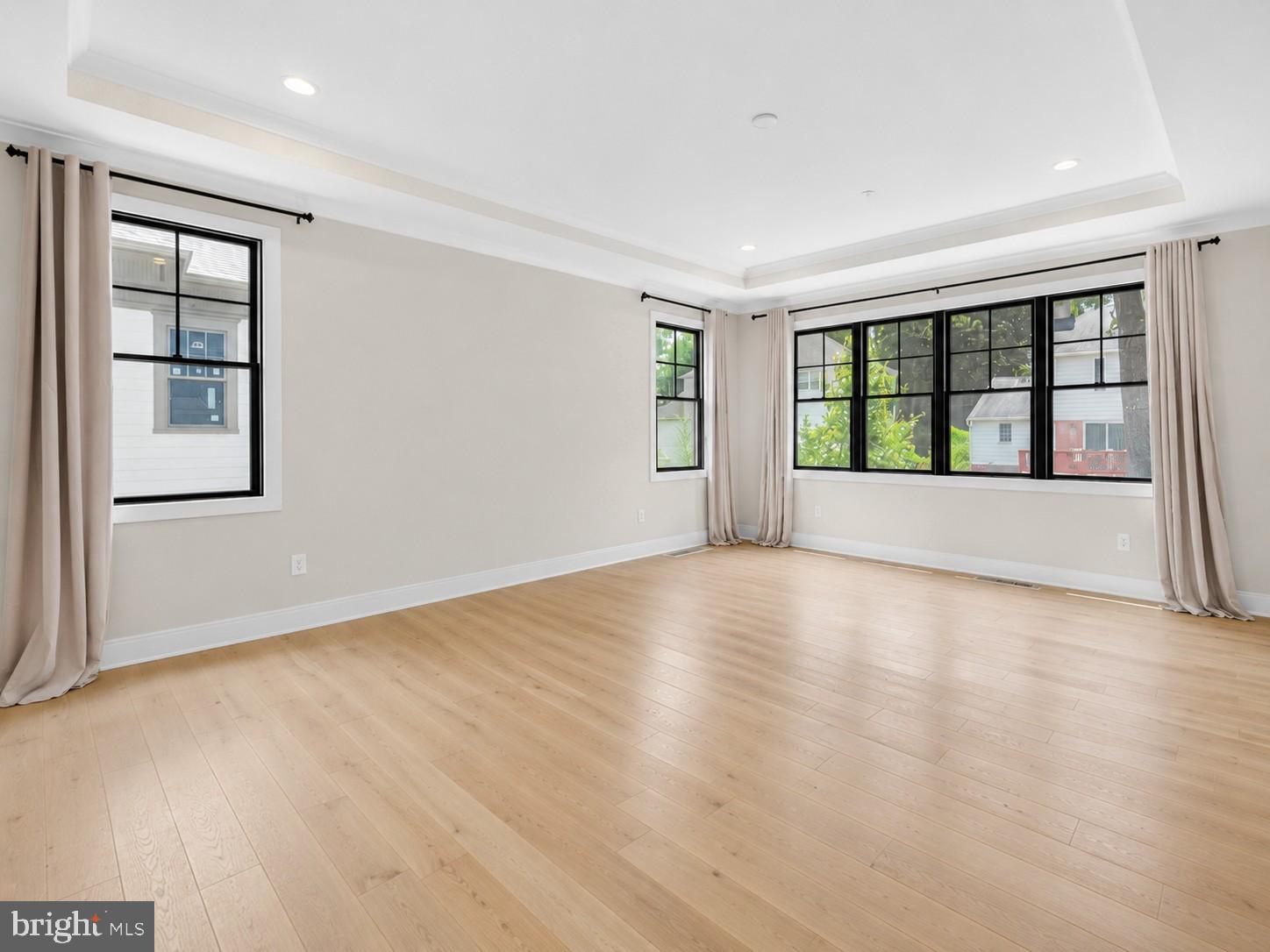 OAKWOOD KNOLLS - Residential