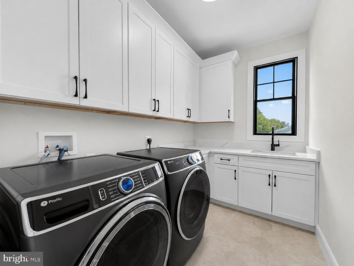 OAKWOOD KNOLLS - Residential