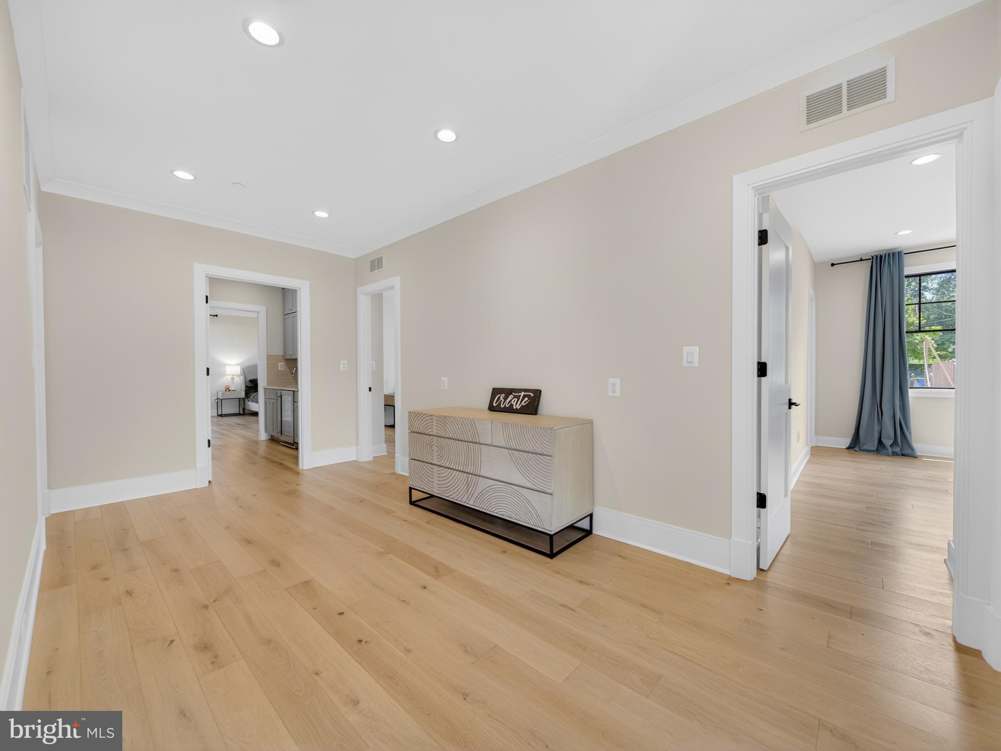OAKWOOD KNOLLS - Residential