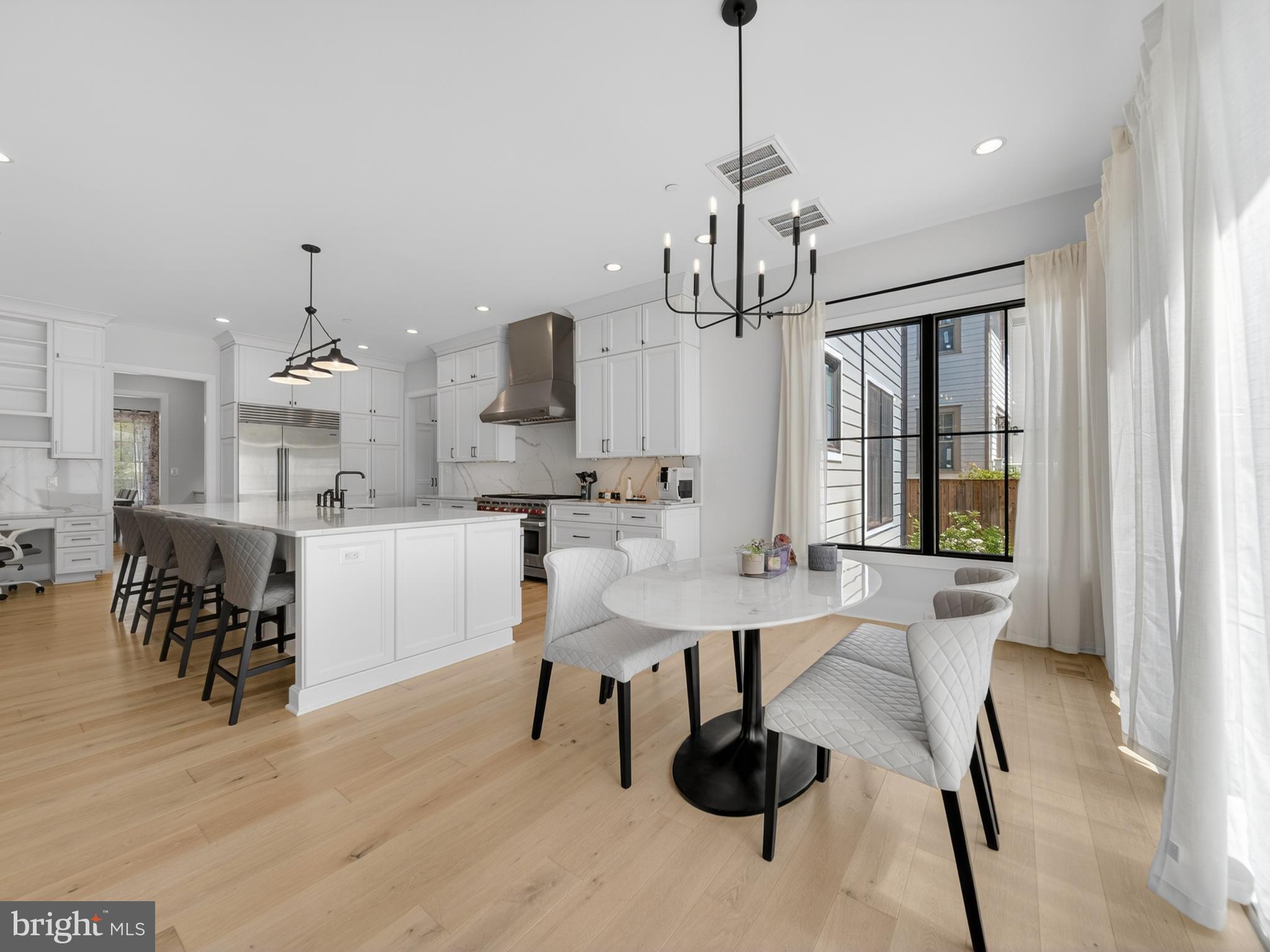 OAKWOOD KNOLLS - Residential