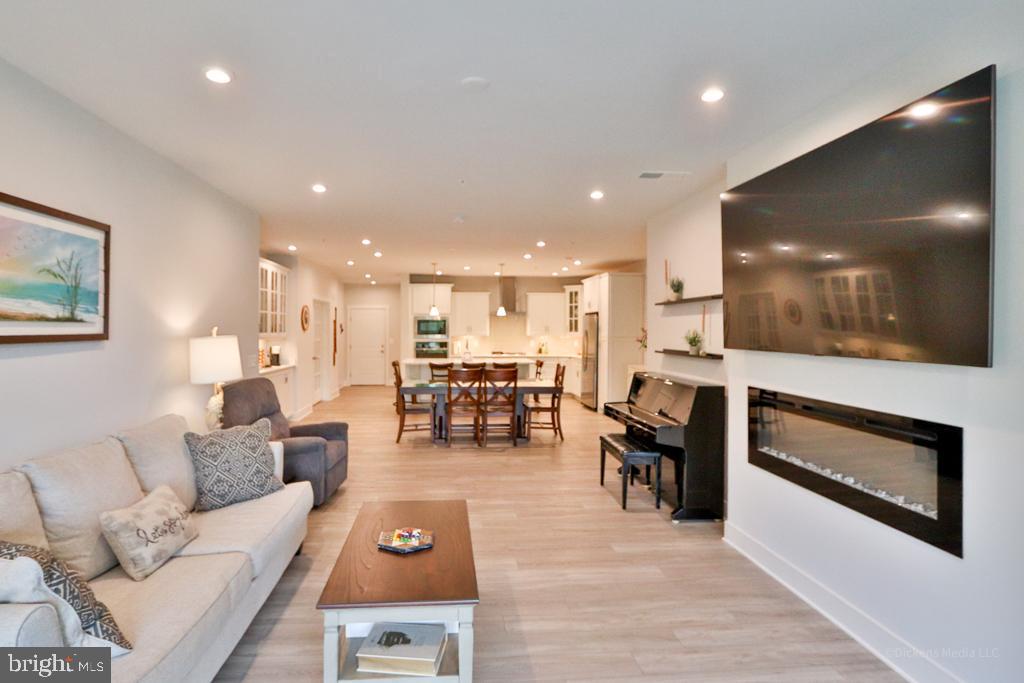190 HARRIER WAY 11