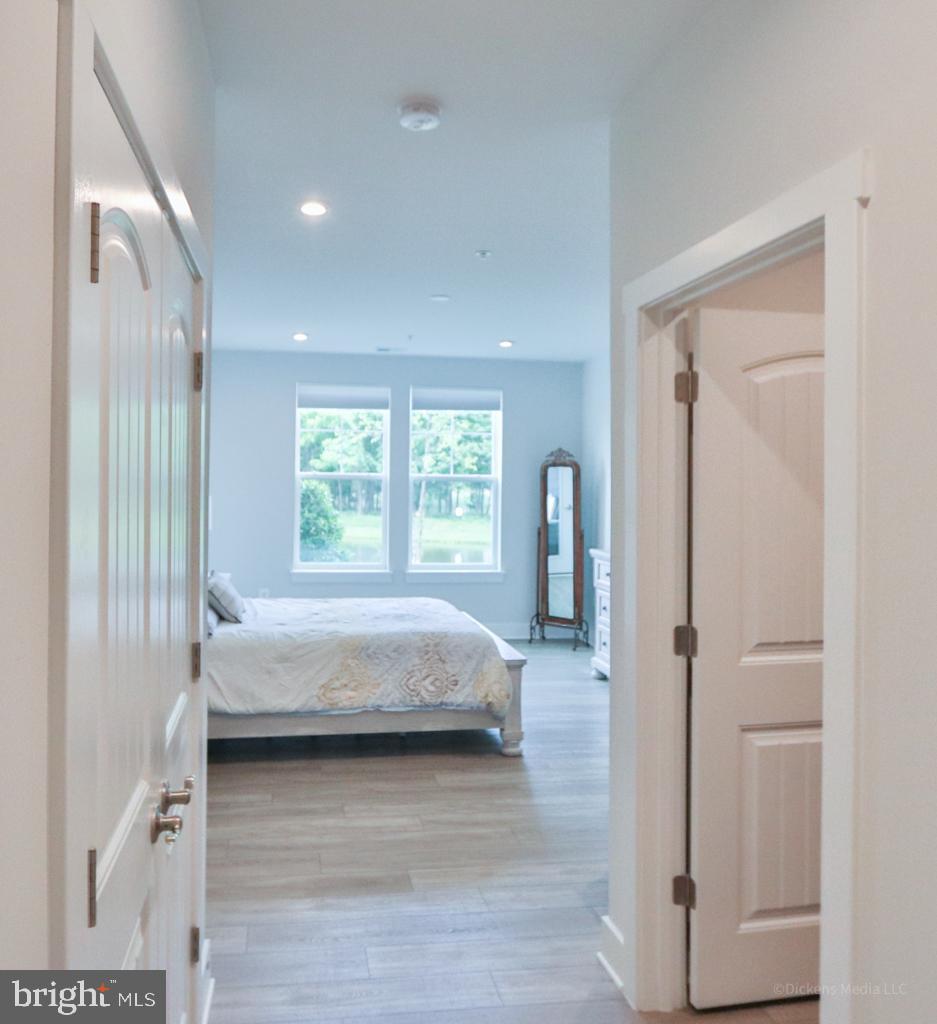 FOUR SEASONS AT KENT ISLAND - Residential