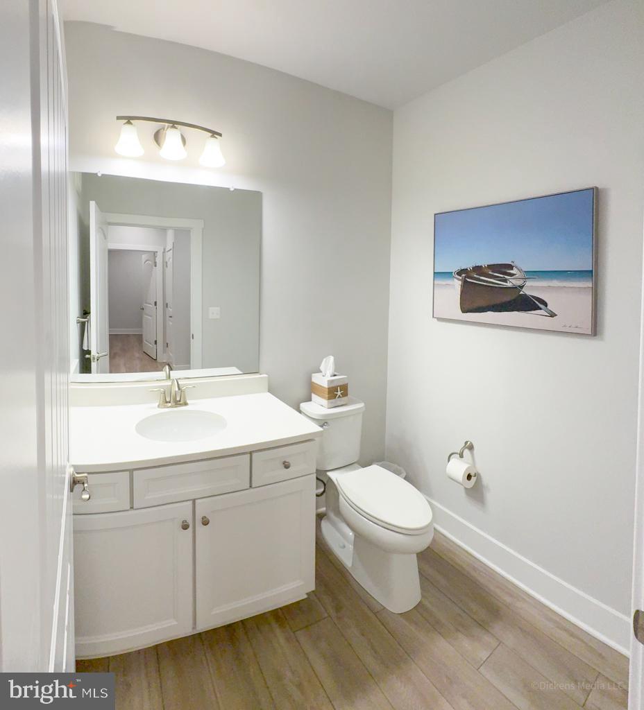 FOUR SEASONS AT KENT ISLAND - Residential