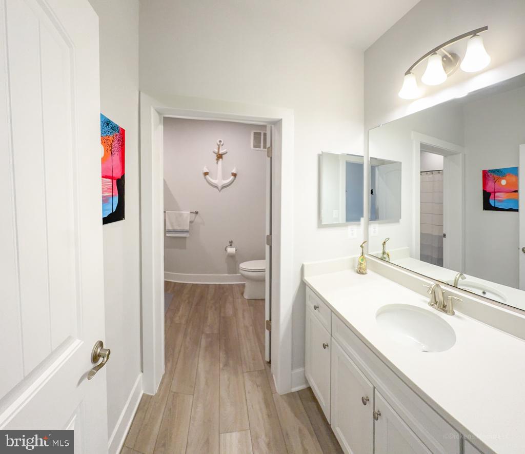 FOUR SEASONS AT KENT ISLAND - Residential