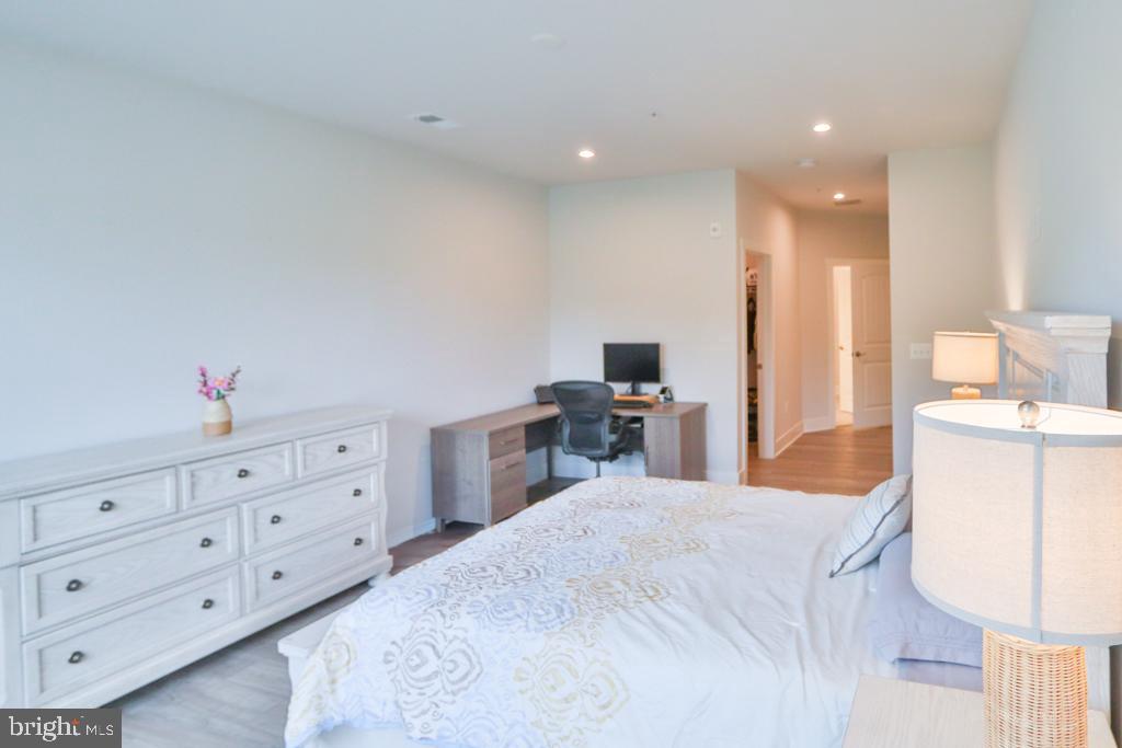 FOUR SEASONS AT KENT ISLAND - Residential