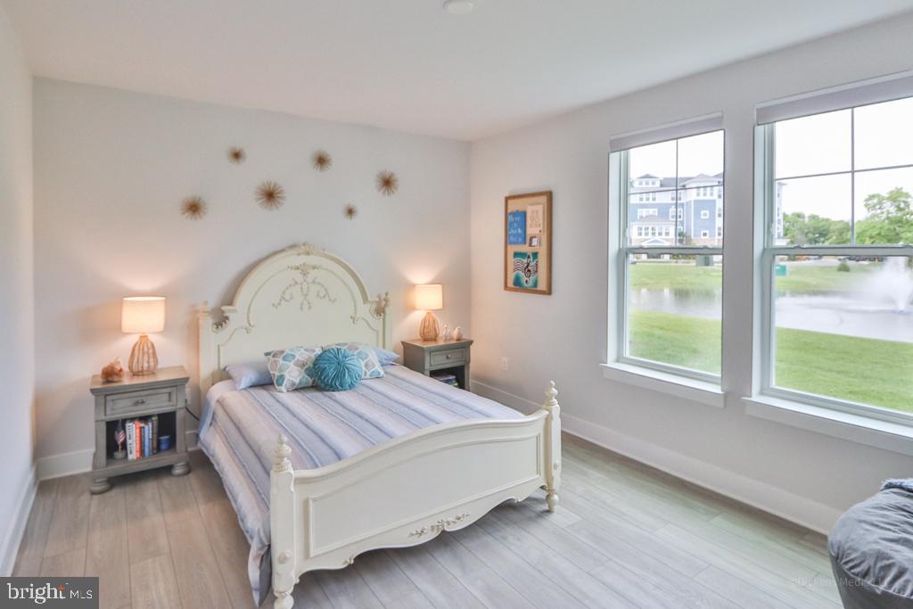 FOUR SEASONS AT KENT ISLAND - Residential