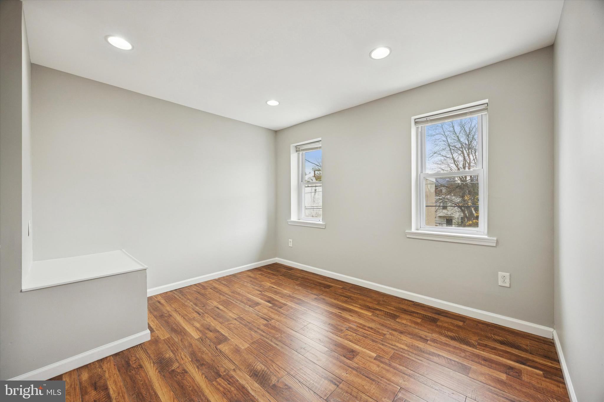 MANTUA - Residential