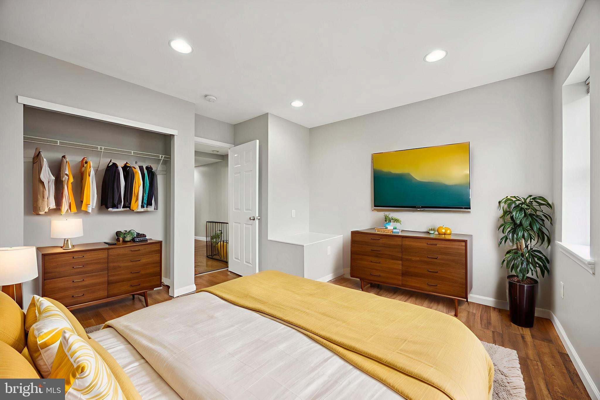 MANTUA - Residential