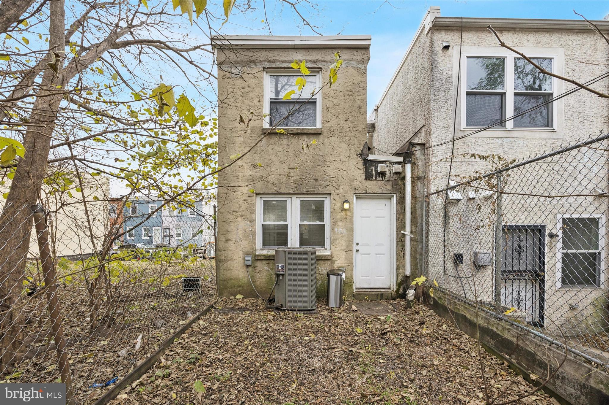 MANTUA - Residential