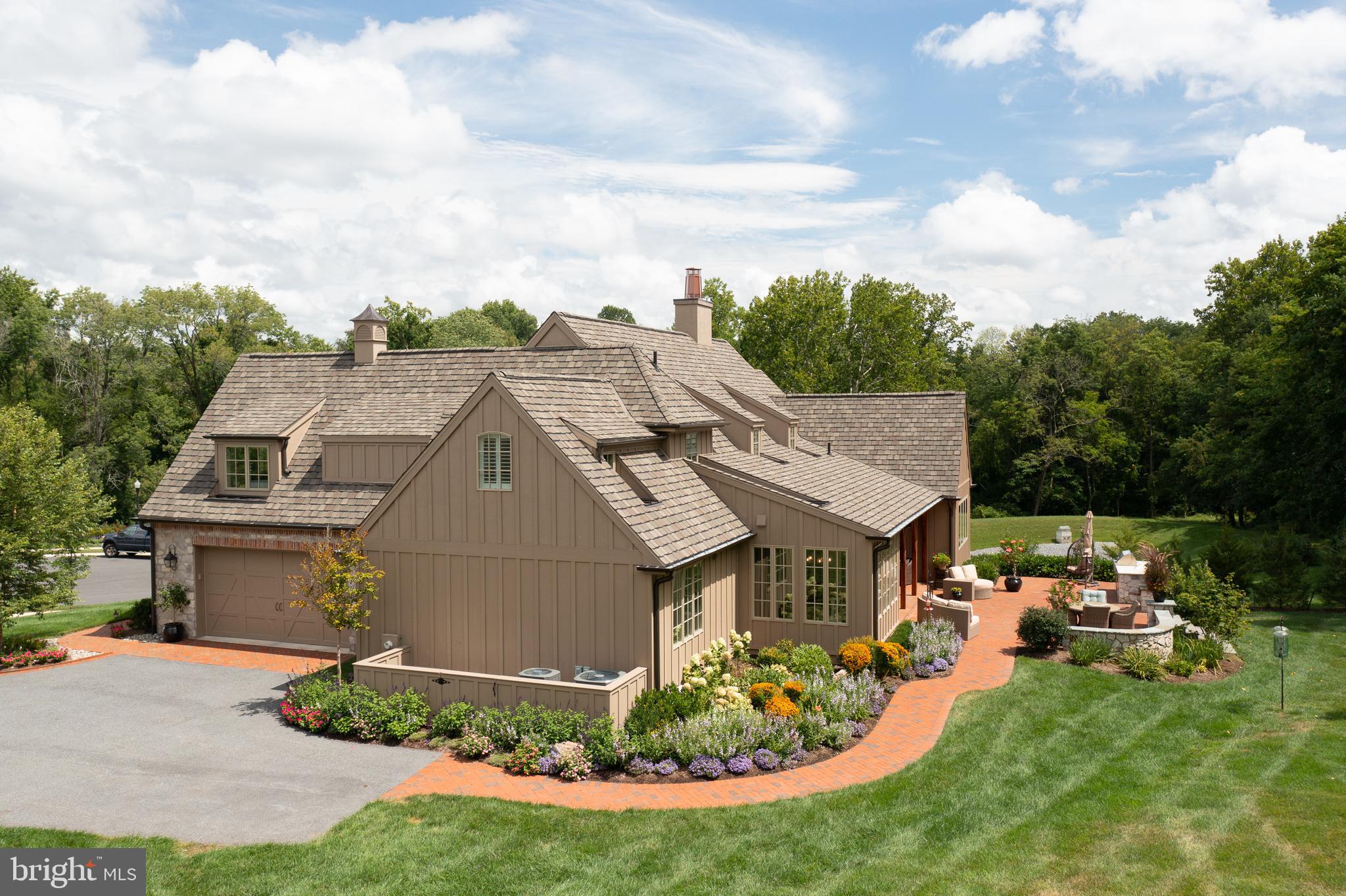 WAGONERS ROW - Residential