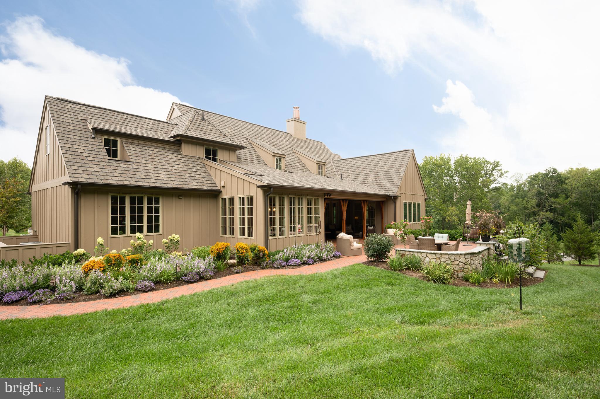 WAGONERS ROW - Residential