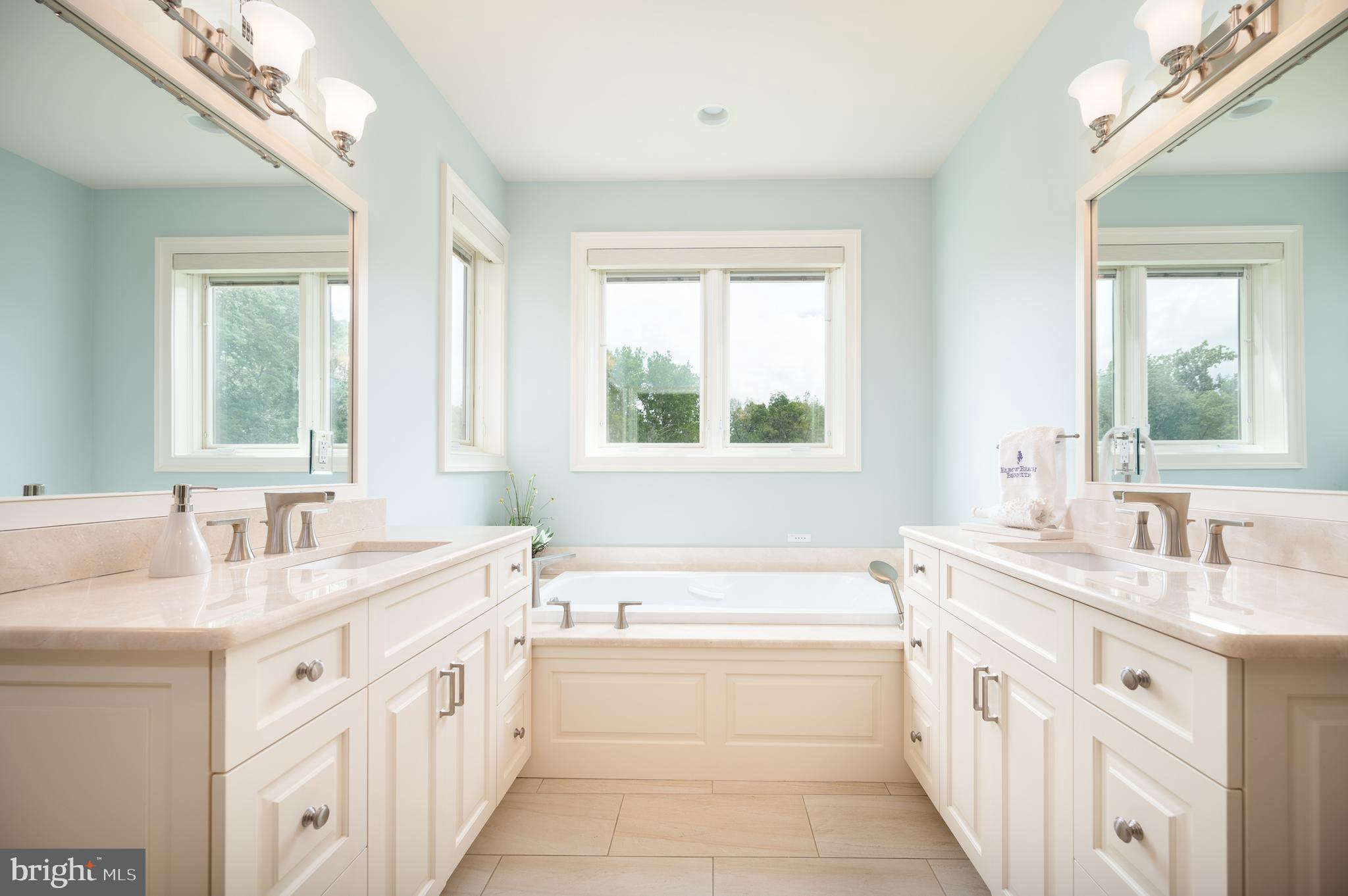 WAGONERS ROW - Residential