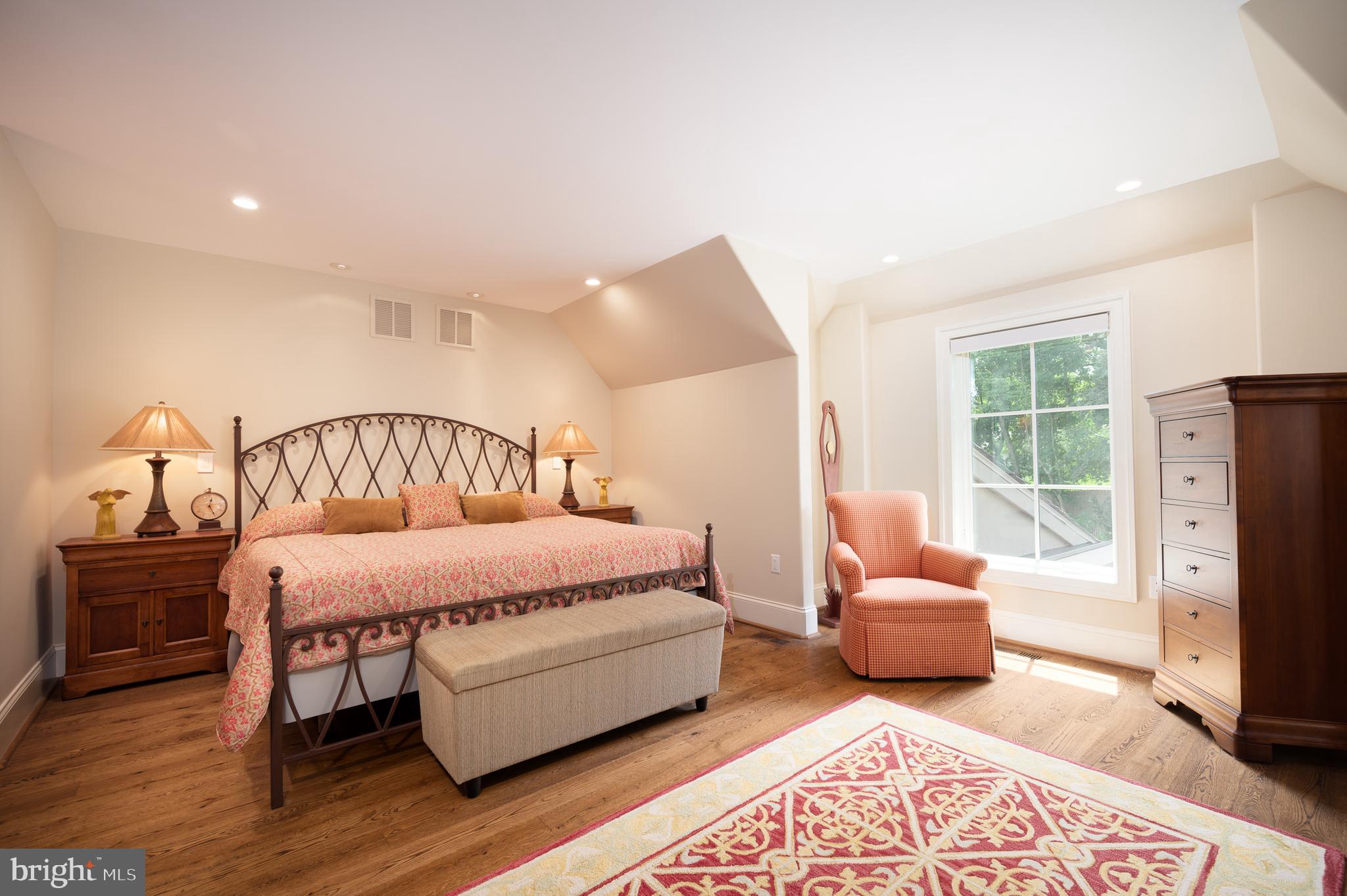 WAGONERS ROW - Residential