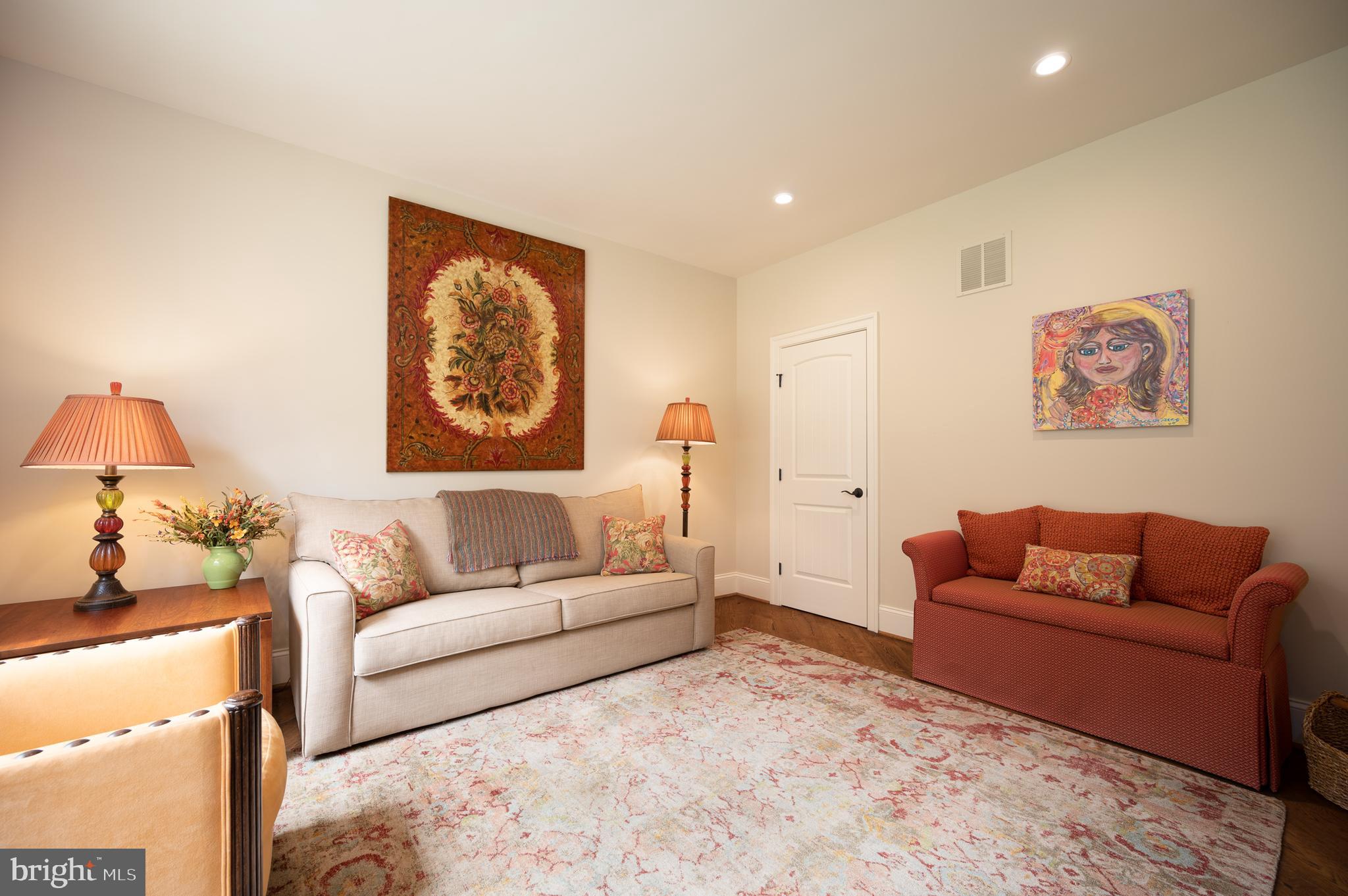 WAGONERS ROW - Residential