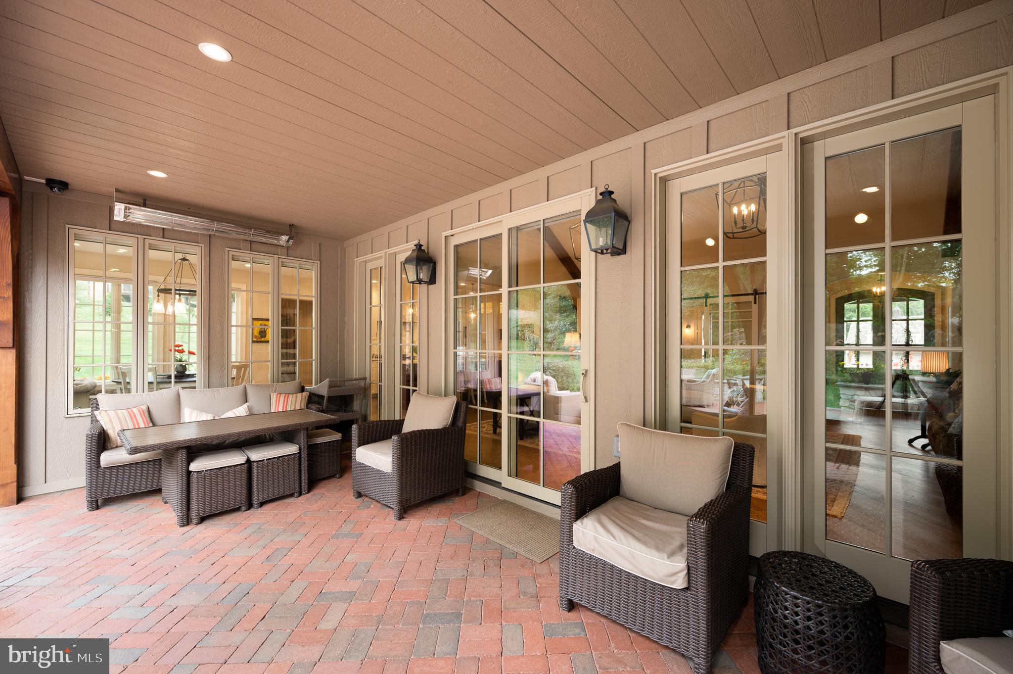 WAGONERS ROW - Residential